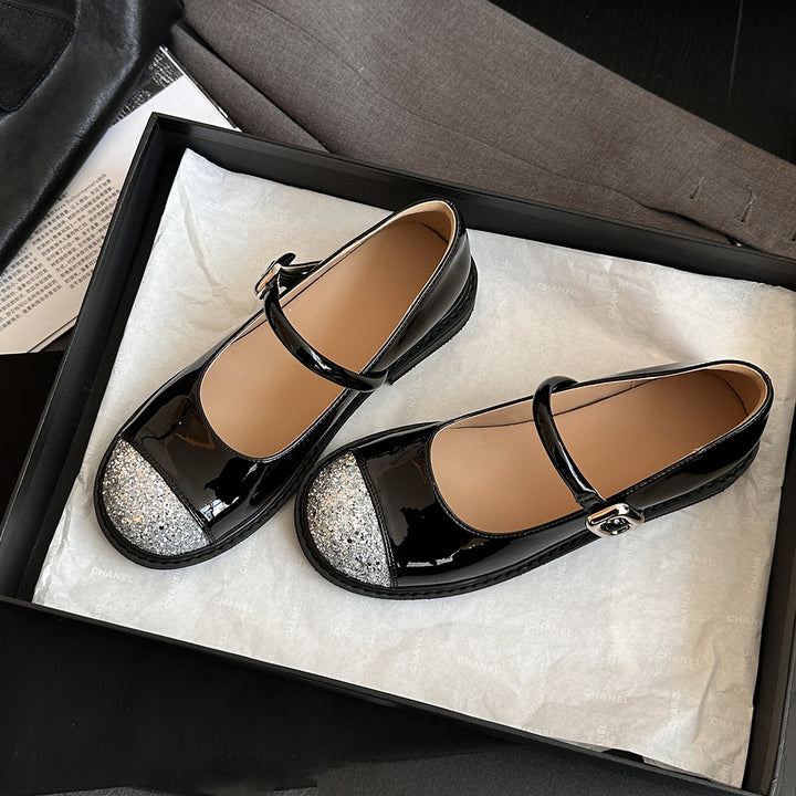 Femme Glitter-Accent Mary Jane Flats Stilla