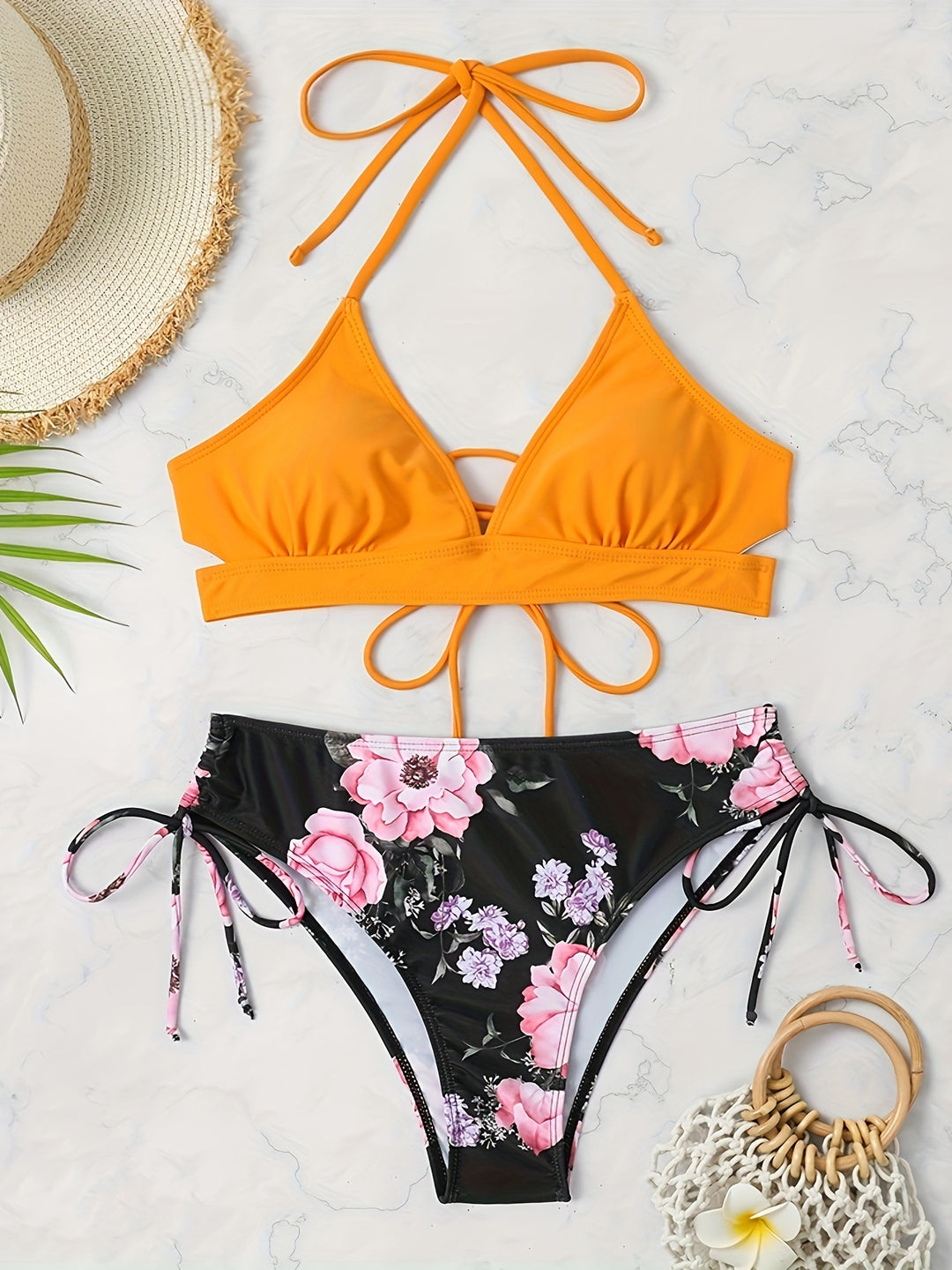 Dame bikini-sæt med dyb V-hals og floral høj talje trussen Stilla