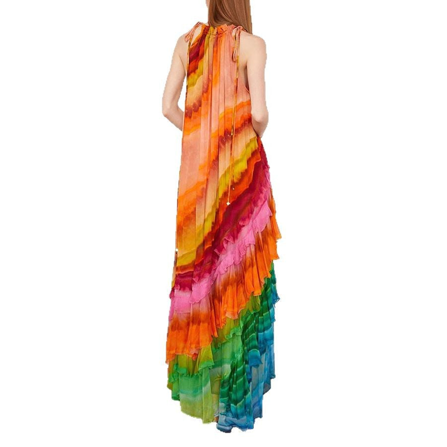 Dame Maxi-kjole med elegante draperinger og farverig lag-på-lag look Stiila