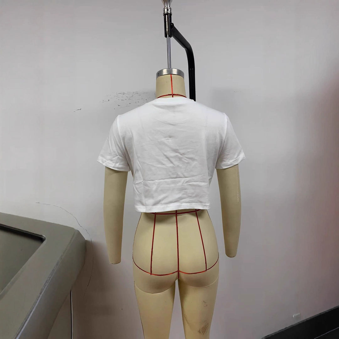 Dame Crop T-shirt med hudvenligt bomuldsstof og moderne snit Skovae