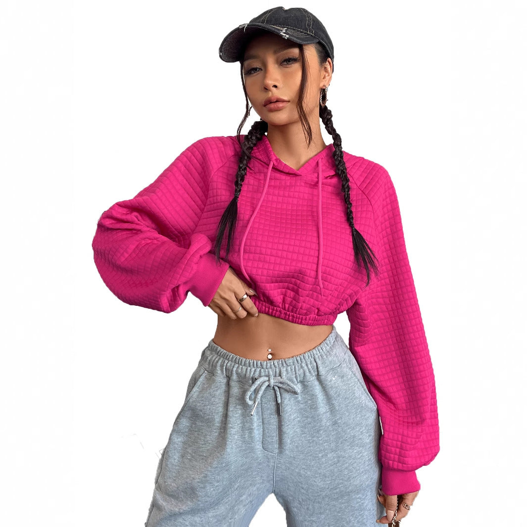 Kvinders cropped hoodie med tekstureret design Stilla