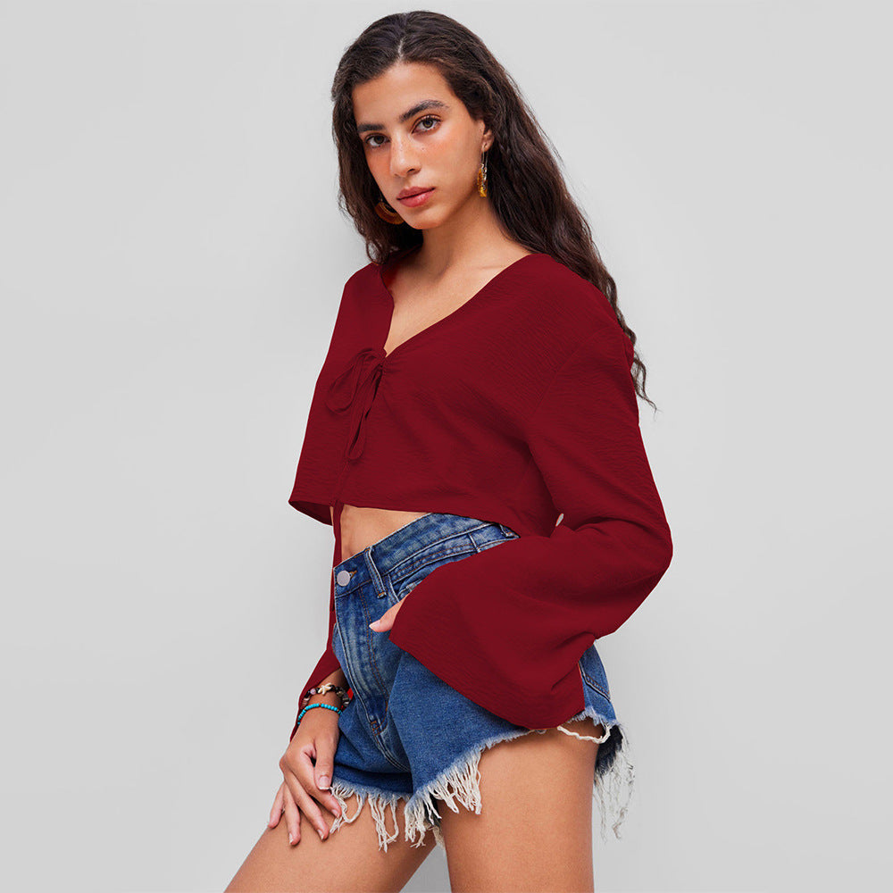 Kvindernes crop top med dyb V-hals og legende knude Stilla