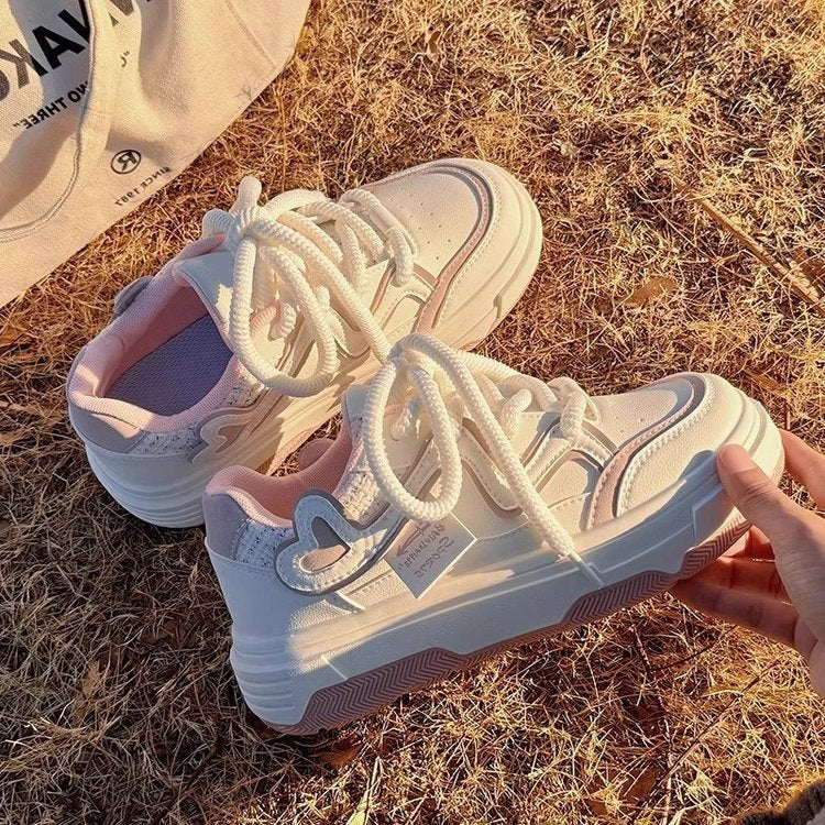 Dame sneakers i sporty chunky-design med farvede accenter og skridsikker sål Stilla