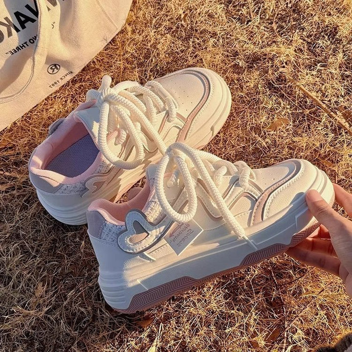 Dame sneakers i sporty chunky-design med farvede accenter og skridsikker sål Stilla