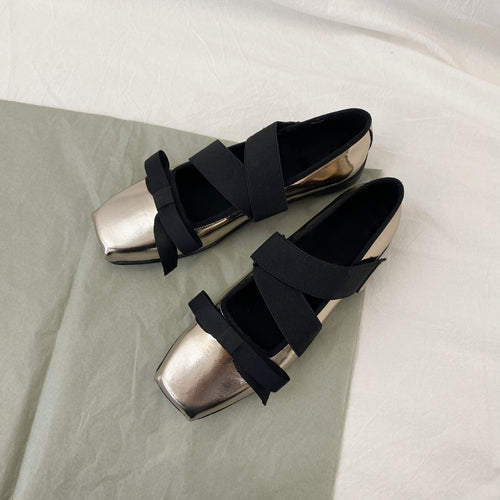 Kvindernes stilfulde Slip-On Sneakers med justerbare krydsremme Stilla