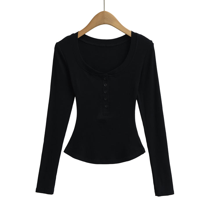 Dame Langærmet Henley Shirt med moderne knaplukning og elegant snit Stilla