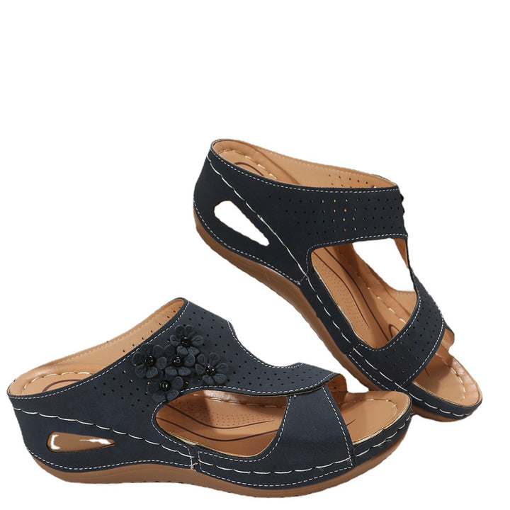 Damer Komfortable Wedge-sandaler med luftig overfladestruktur og elastiske remme Stilla