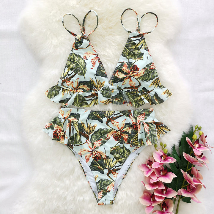 Dame bikini sæt med voluminøst flæse design og florale accenter Stilla