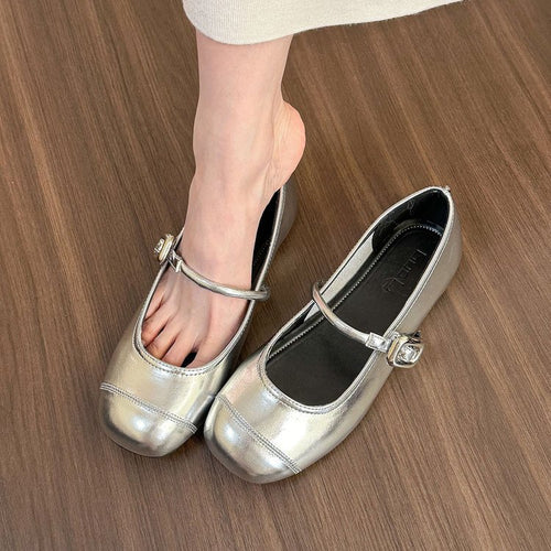 Dame Ballerinas med justerbar rem og elegant spændeaccent Stilla