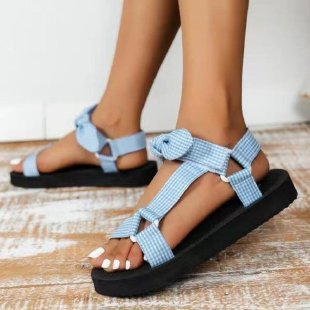Dame Wedge-sandaler med farverigt remdesign og stilfulde bånd Stilla