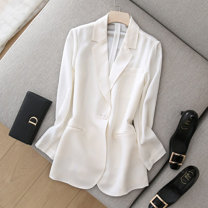 Dame elegant blazer med moderne skæring og fine detaljer Stilla