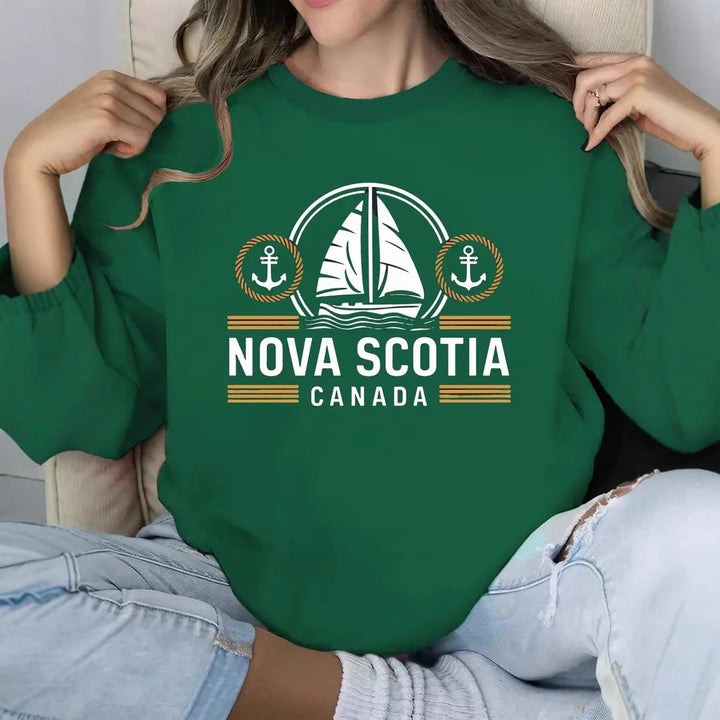 Kvinders sweatshirt med et maritimt sejl mønster og diskret Stilla bogstaver