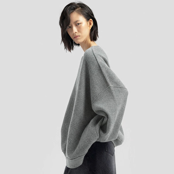 Kvinders oversized strikket sweater med V-hals drue