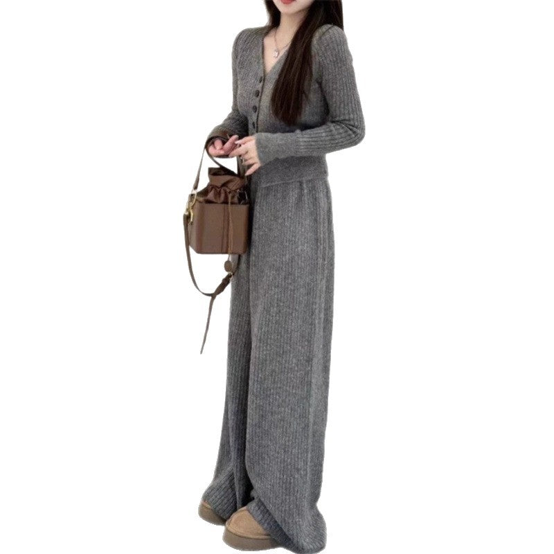 Kvinders strikket jumpsuit med knapdetaljer og afslappet pasform Stilla
