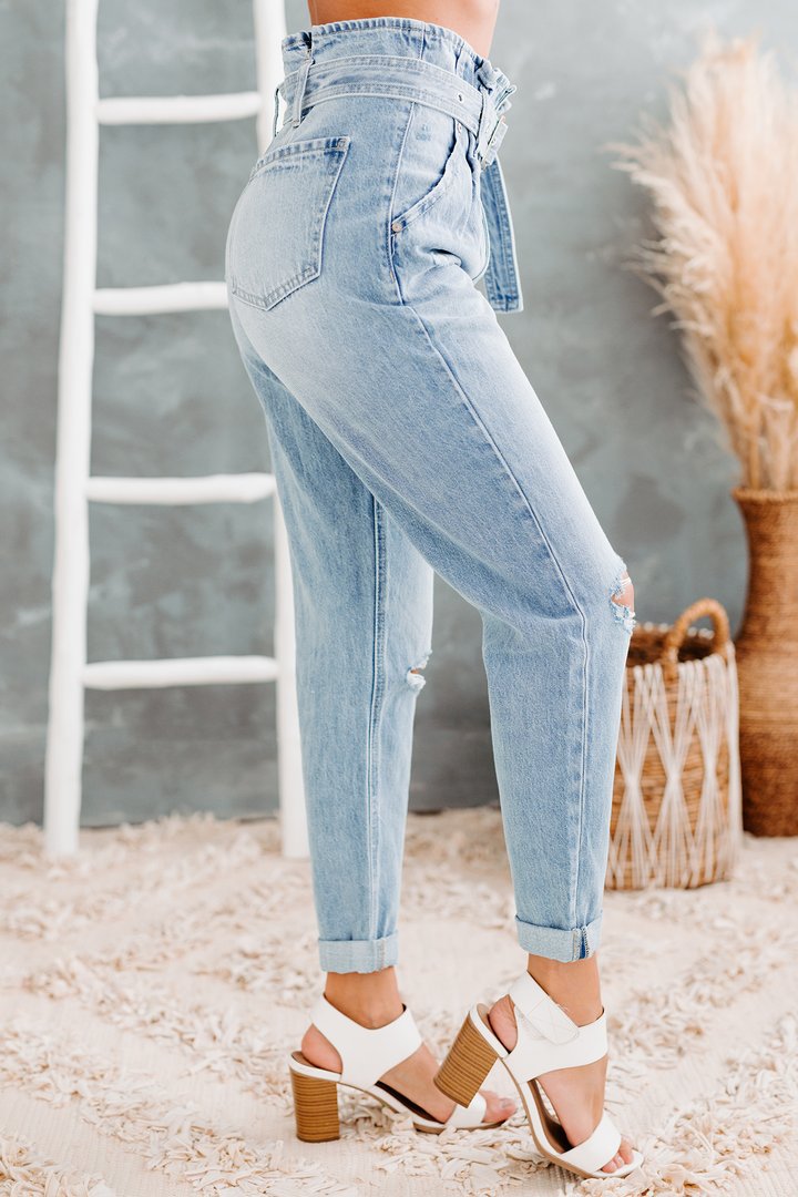 Dame Højtaljede Jeans med trendy Ripped-detaljer og komfortabel linning Stilla
