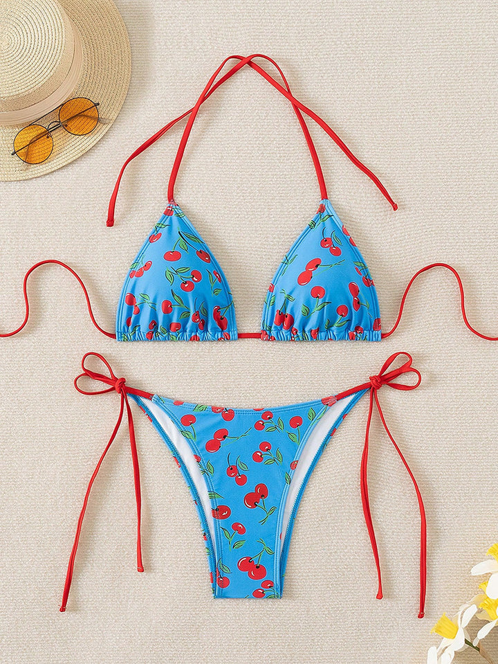 Dame triangle bikini med munter kirsebærdesign og justerbare bindebånd Skovae