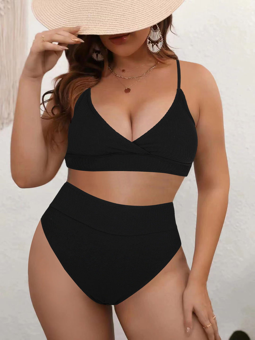 Dame Højt skåret Bikini-sæt med elegant indpakningsoberdel og moderigtige ribdesign Stilla