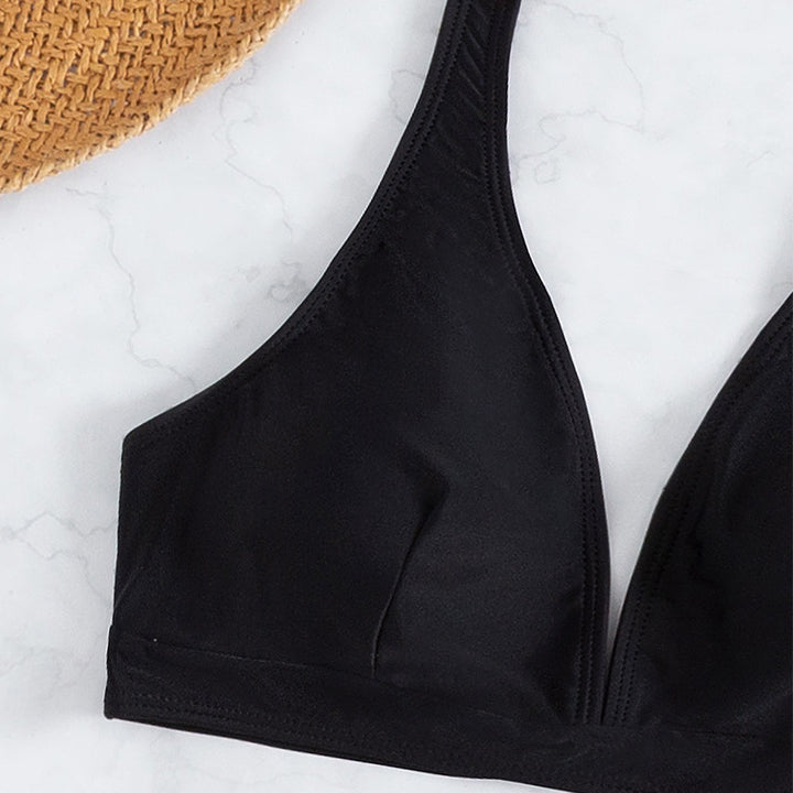 Dame bikini-sæt med dyb V-udskæring og elastiske shorts Stilla