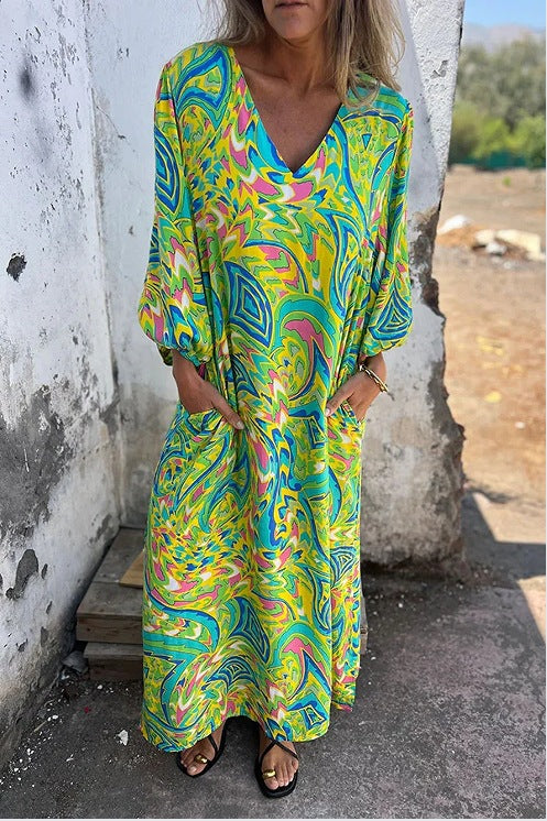 Dame luksus kaftan kjole med farverig grafiktryk og praktiske lommer Stilla