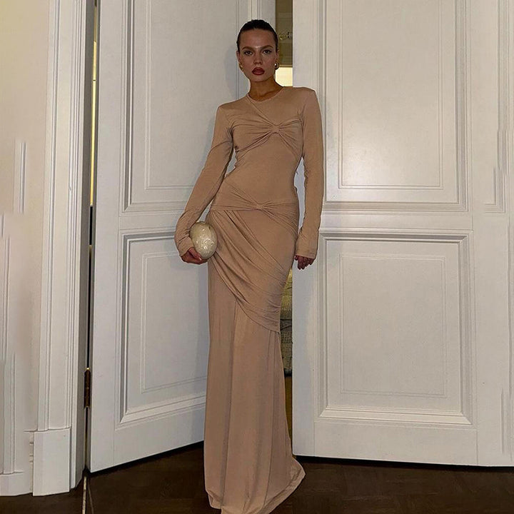 Dame maxikjole med elegant drapering og lange ærmer Stilla