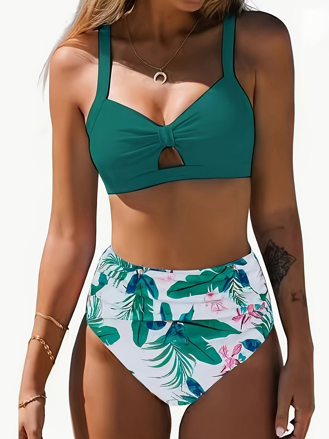 Dame bikini-sæt med moderigtigt cut-out og elegant høj talje Stilla