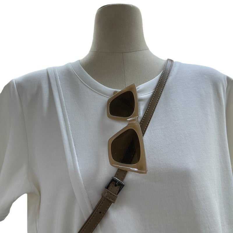 Femme Contemporary Split Søm T-Shirt Stilla