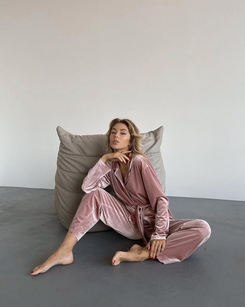 Dame Luksuriøs Velour-Loungewear-Sæt med Bælte og Langærmet Bluse Stilla