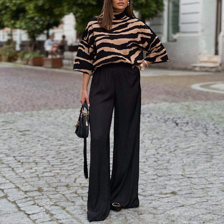 Dame moderigtig sweater i zebra-mønster Stilla