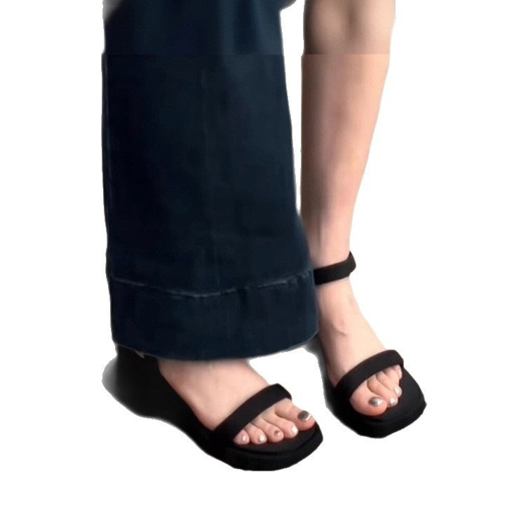 Dame plateau-sandaler med justerbart remdesign og skridsikker sål Stilla