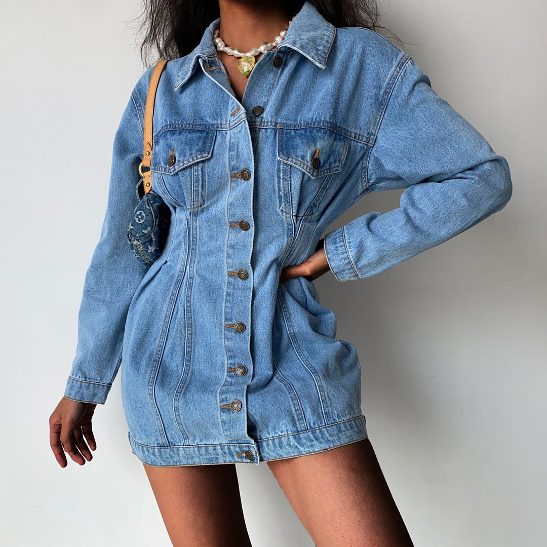 Dame Denim Skjortekjole med taljebetonning og traditionelle knapdetaljer Stilla