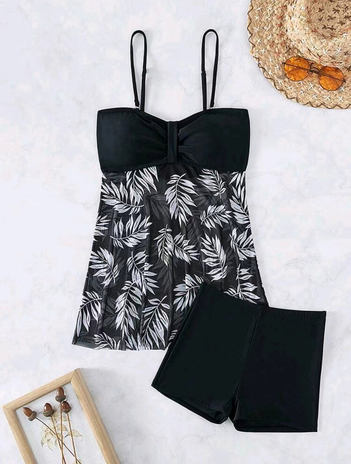 Dame Tankini-sæt med blomstret top og sporty shorts Skovae