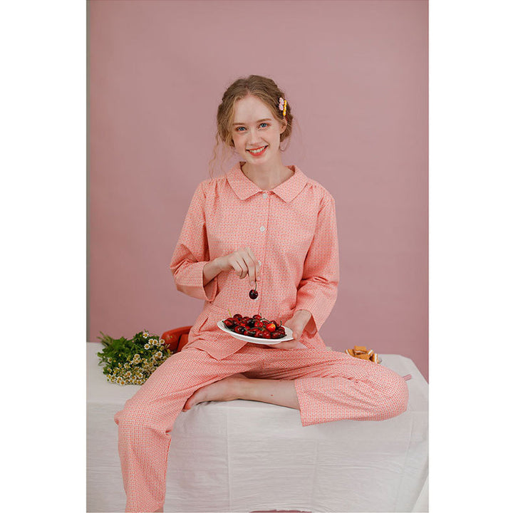 Dame Pyjamasæt af åndbart bomuldsstof med klassisk ternet design Stilla