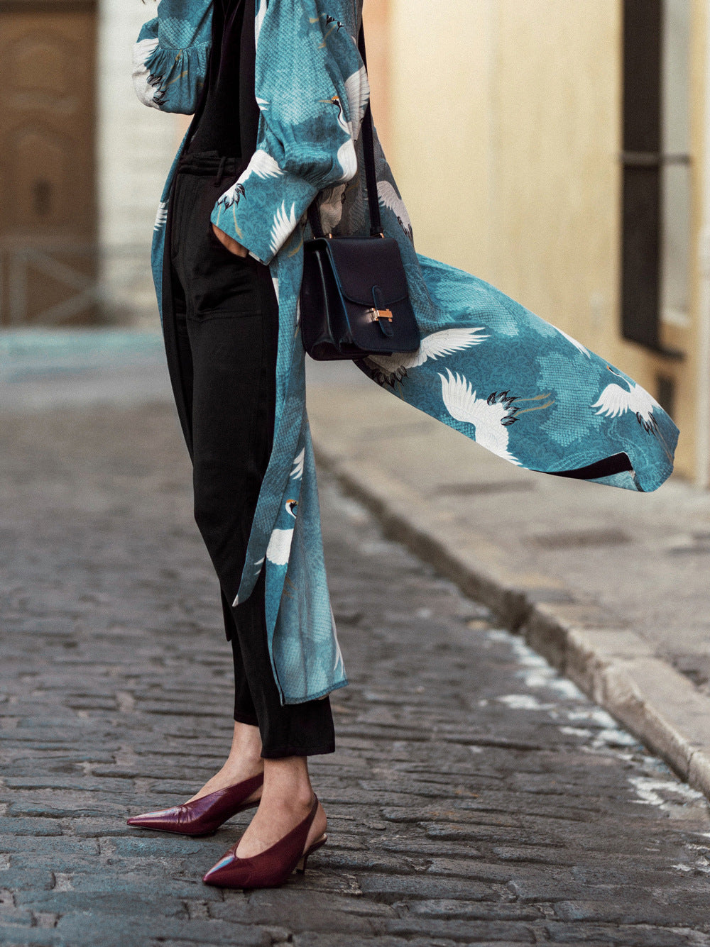 Dame Strandkaftan med elegant fuglemotiv og brede ærmer Stilla