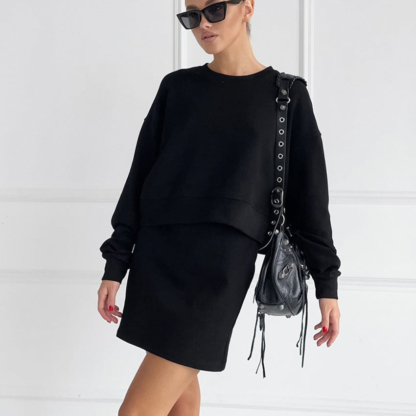 Dame afslappet sweatshirt-kjole med høj krave og asymmetrisk elementer Stilla
