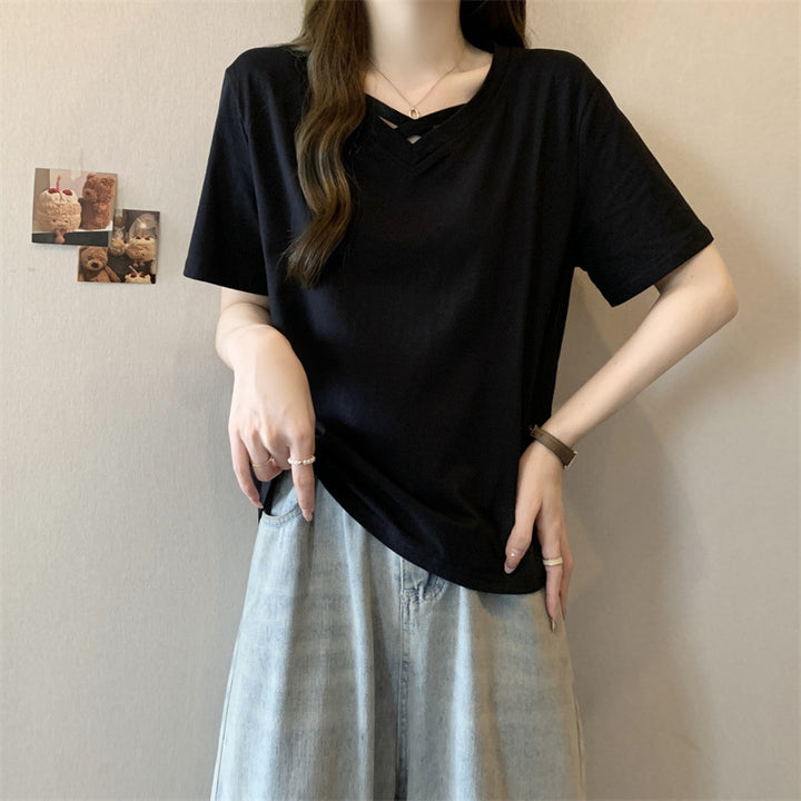 Femme Casual V-Udskæring T-Shirt med Krydsdetalje Stilla