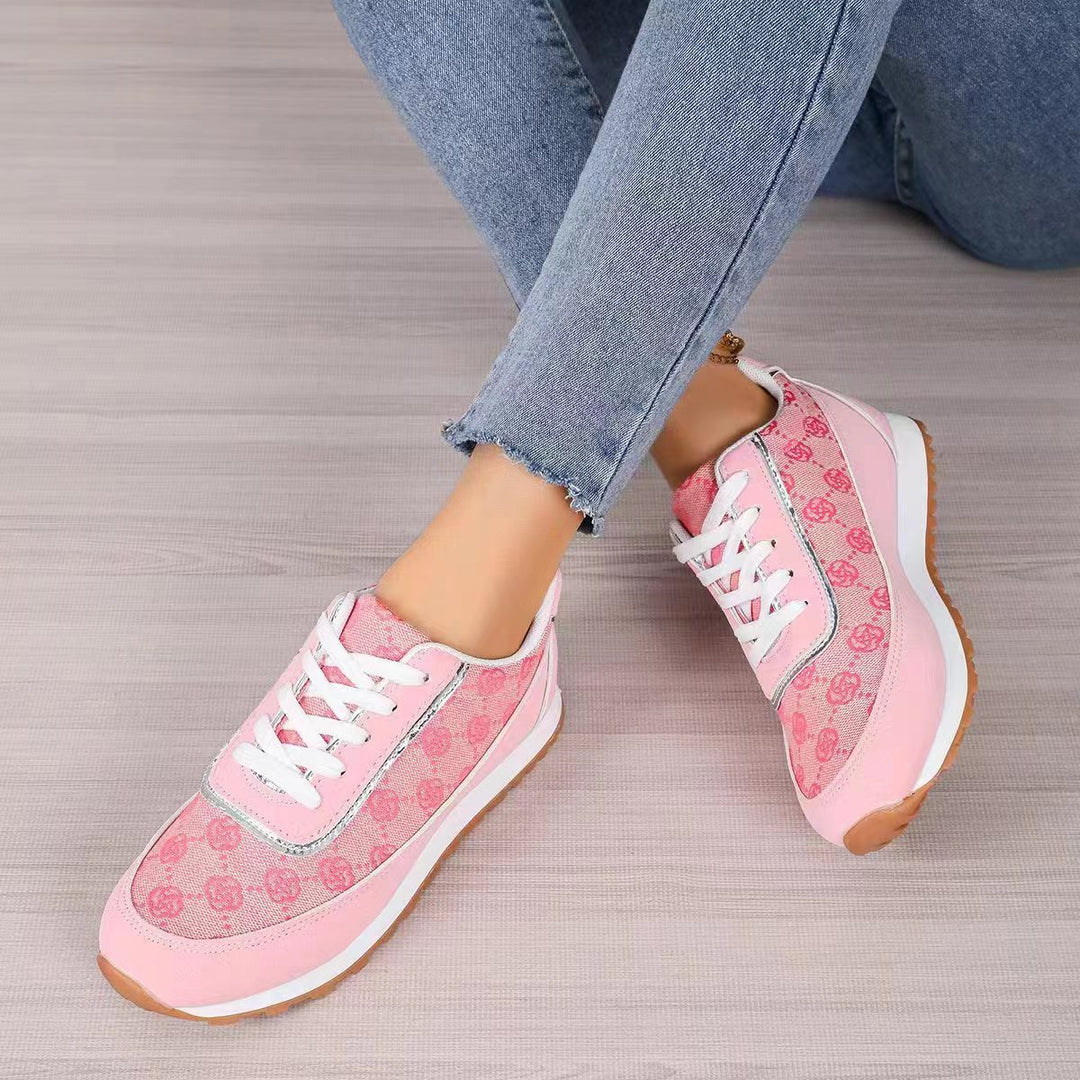 Dame Sporty Sneakers med fashionabelt logo-mønster og skridsikker sål Stilla