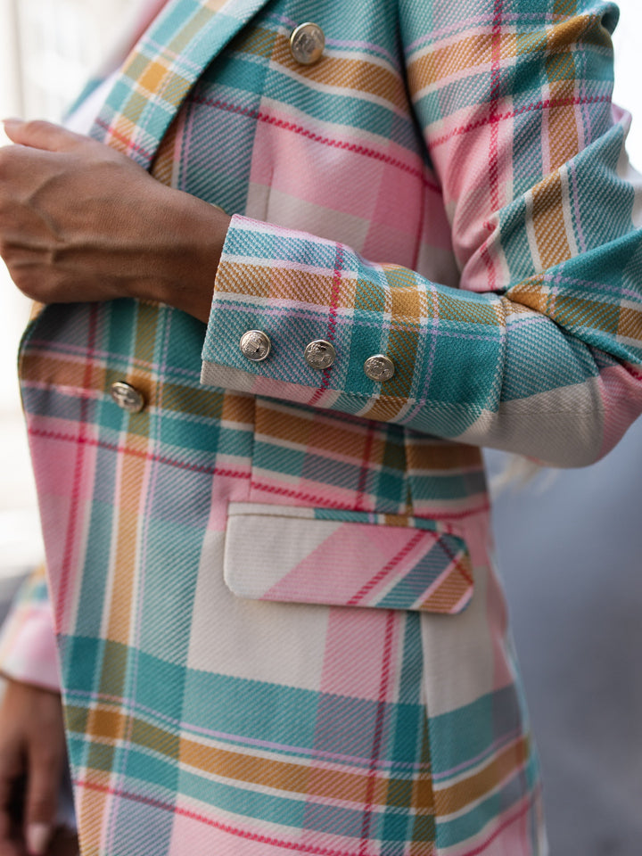 Dame blazer i moderne ternet stil med dobbelte knaplukninger Stilla