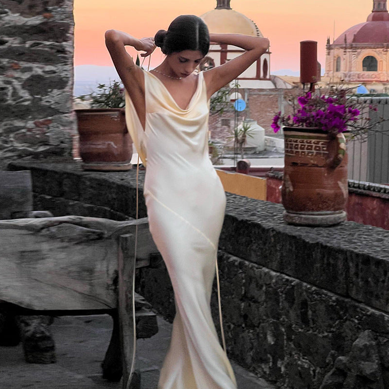 Damer Elegant Satin-maxikjole med asymmetrisk top og flydende snit Skovae