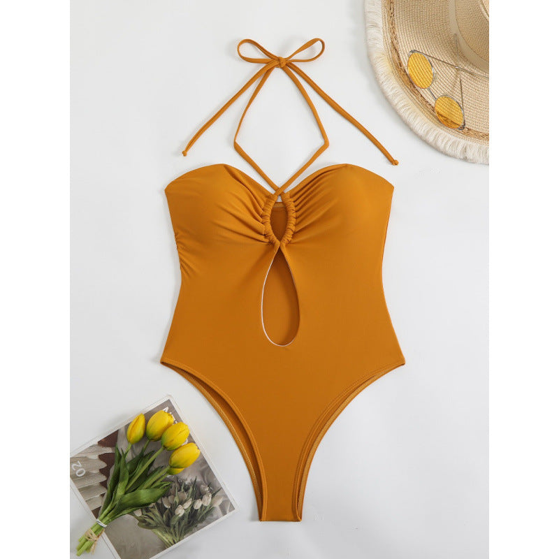 Dame Éntlig bodysuit med moderigtigt cut-out-design og stropløs top Skovae