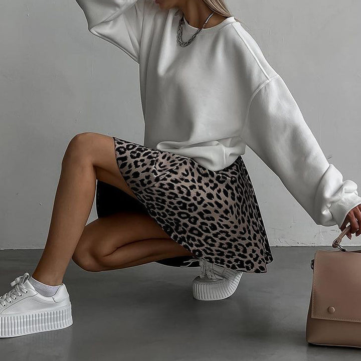 Dame nederdel i leopard-design med flydende snit og elastisk talje Stilla