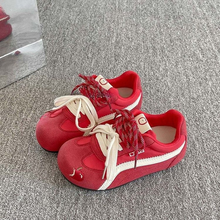 Dame Sneakers med åndbart overmateriale og moderne design Stilla