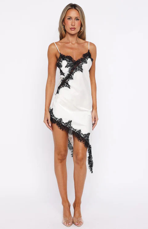 Dame Transparent Spids-Negligé med asymmetrisk kant og sexy detaljer Skovae