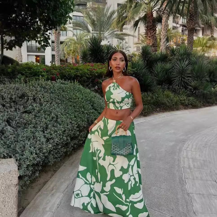 Dame sæt bestående af top og maxiskørt med blomsterdesign Stilla