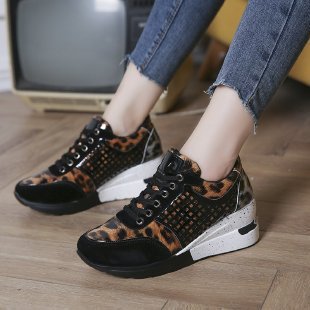 Dame Åndbare Fritidssneakers med sporty design Stilla
