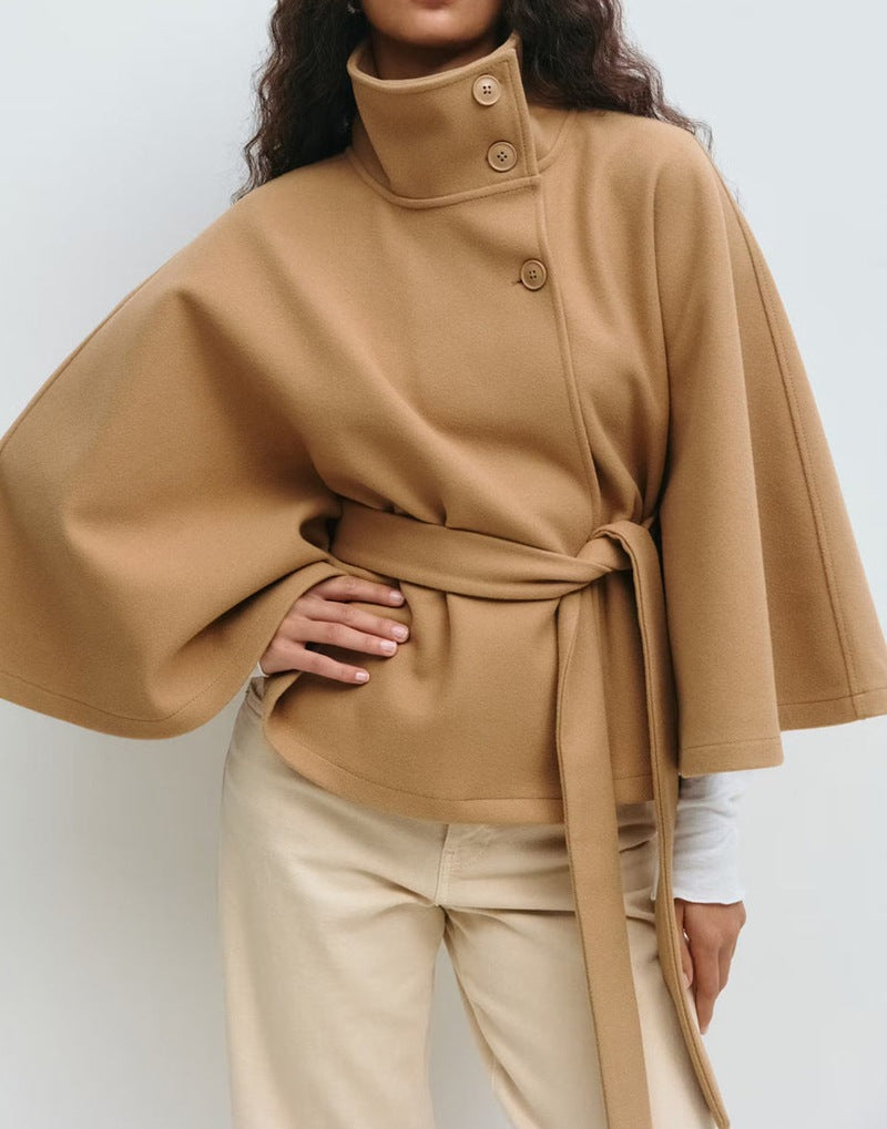 Damernes trendy oversized indpakningsjakke med høj krave og bælte Stilla
