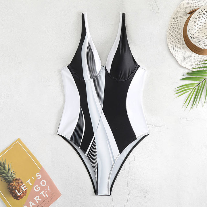 Dame heldragt badedragt med sportivt design og elegante linjer Skovae