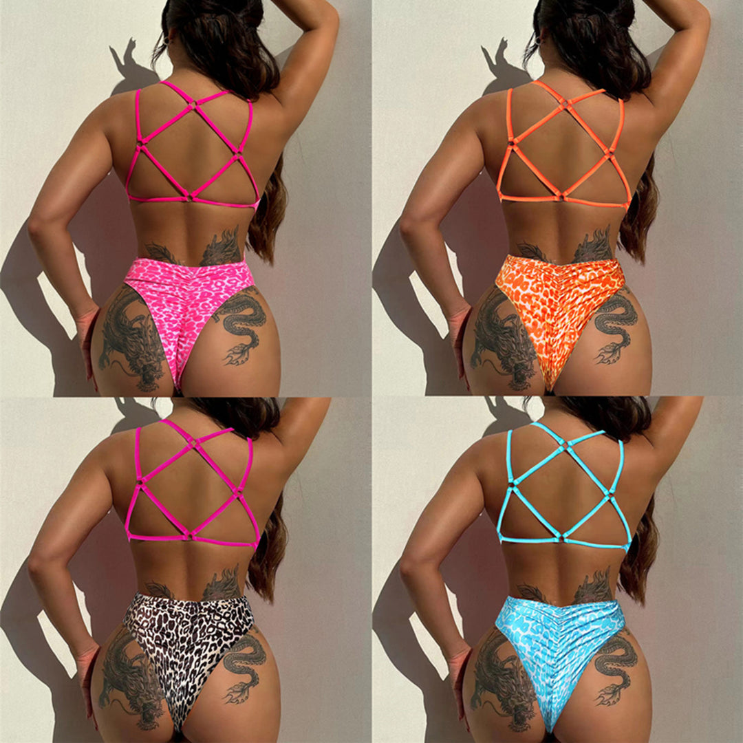 Dame Højskåret trekant-bikini med iøjefaldende cut-out-stropper Skovae