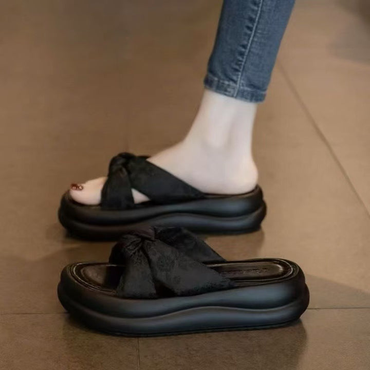 Dame platform-sandaler med moderne bånd-detalje og ergonomisk sål Stilla