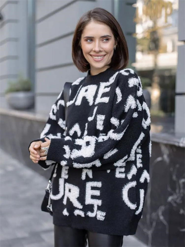 Dame Oversized Strikpullover med iøjnefaldende skrift og afslappet pasform Stilla