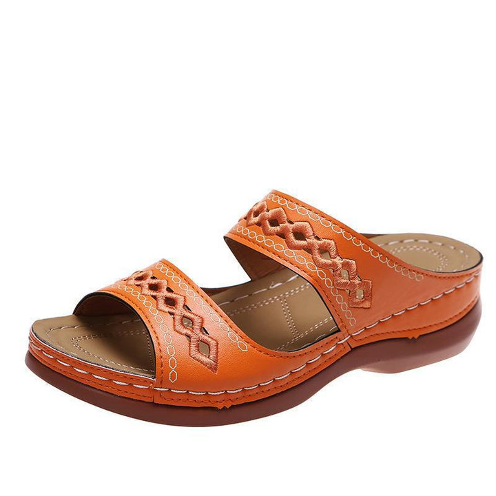 Dame komfortable clogs med elegant broderi Stilla
